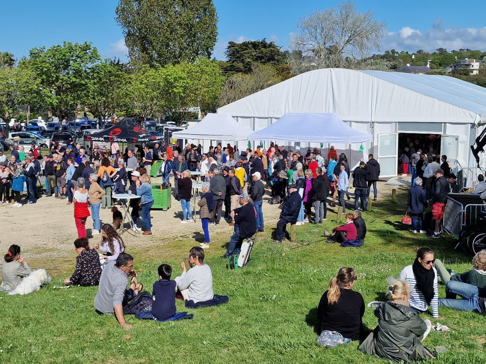 Un 1er mai festif et chaleureux